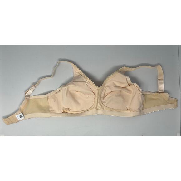 Classique NWT Wireless Pocket Bra 38B 772E Post Mastectomy Surgery Blush Beige - Picture 2 of 7